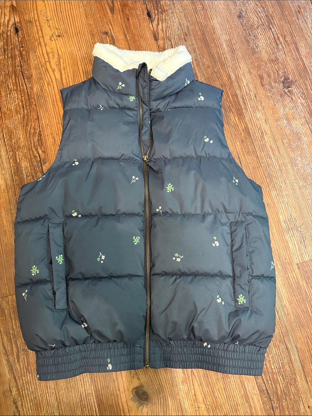 Universal Thread Navy Puffer Vest with Cream Sherpa Collar